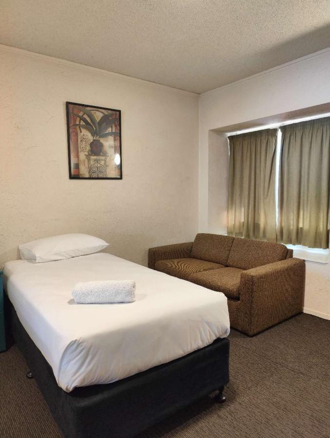 Kings Court Motor Lodge Гамильтон Экстерьер фото